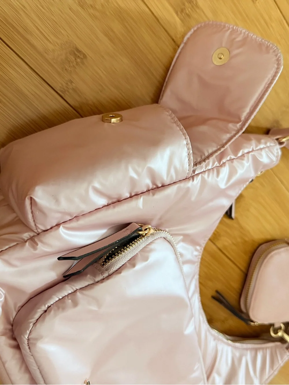 Juicy Couture soft light